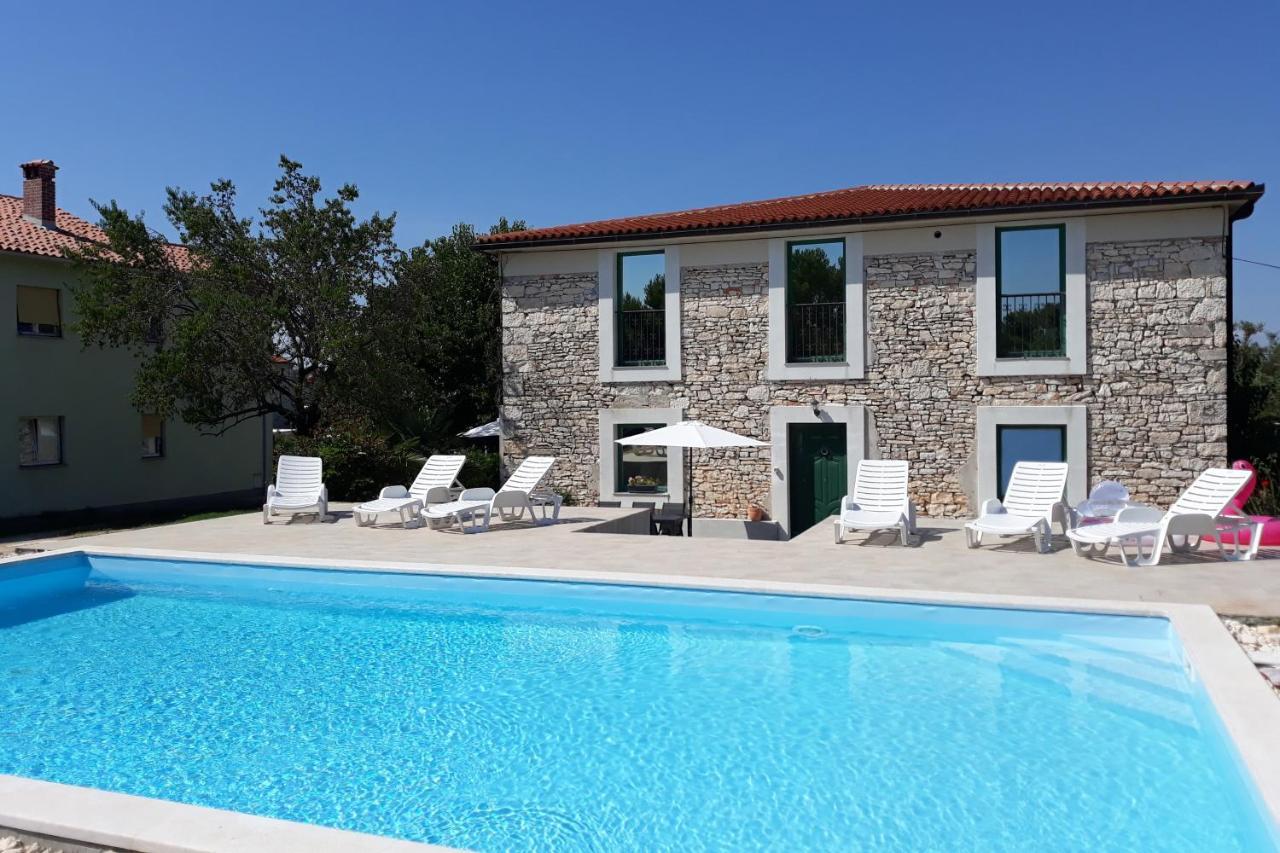 Family Friendly With A Swimming Pool Pomer, Medulin - 17681 * Pula