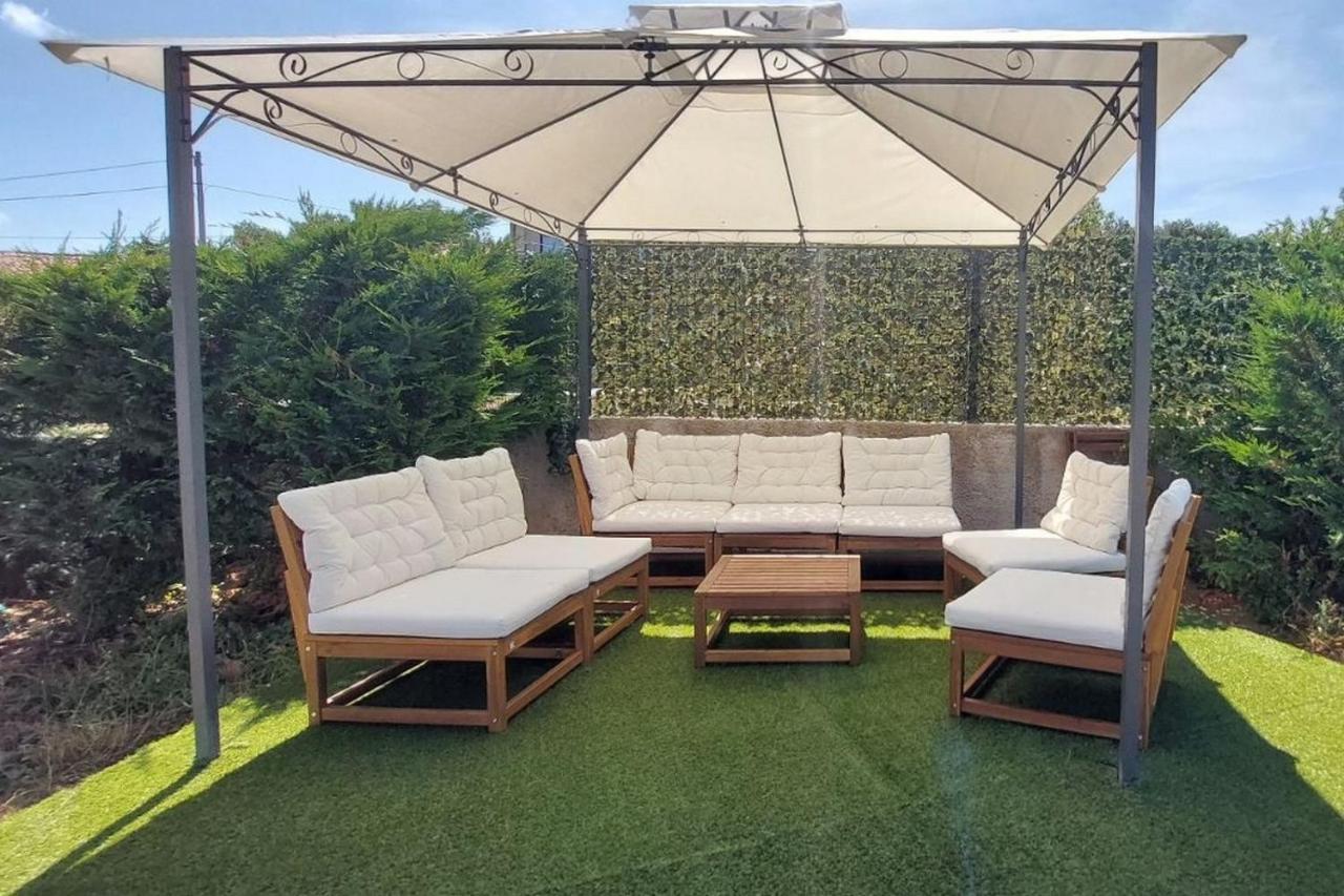 Family Friendly With A Swimming Pool Pomer, Medulin - 17681 Apartmán Pula