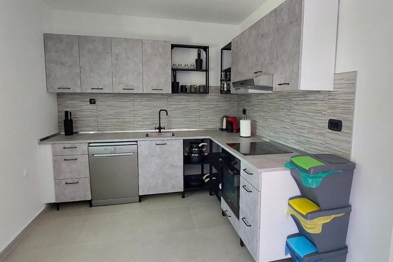 Apartmán Family Friendly With A Swimming Pool Pomer, Medulin - 17681