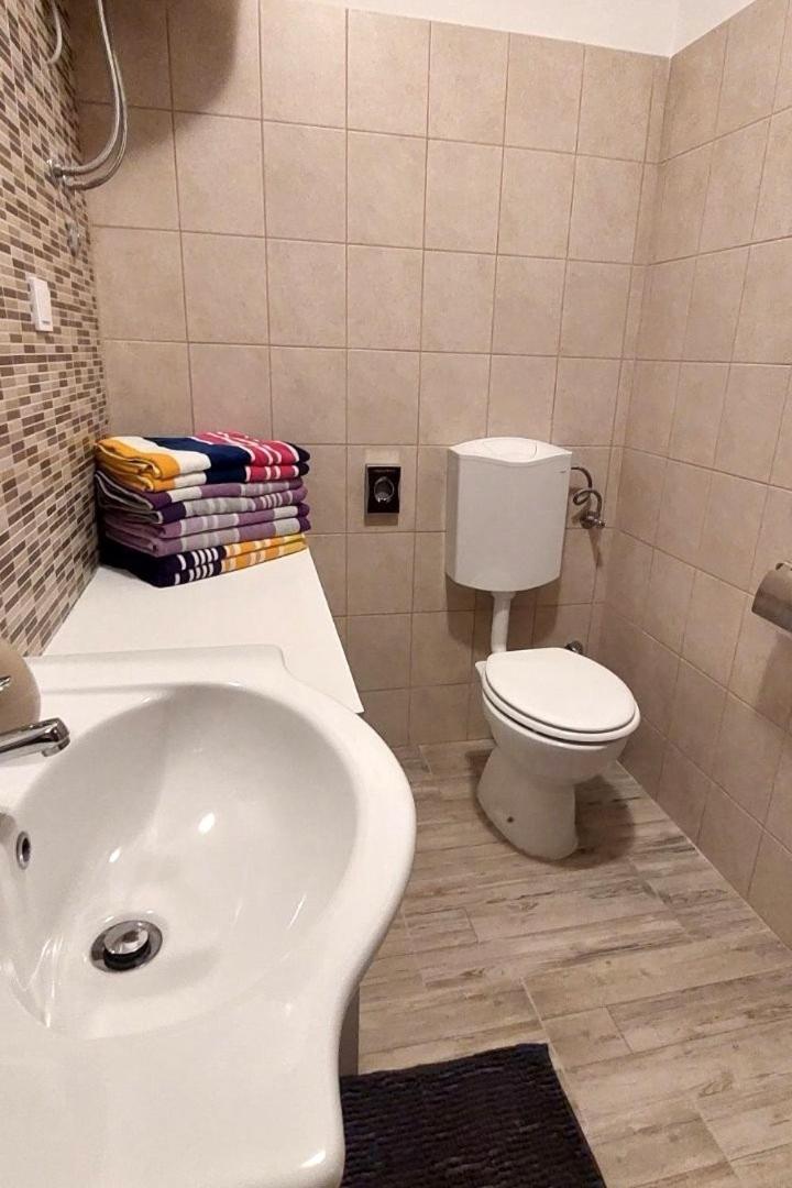 Apartmán Family Friendly With A Swimming Pool Pomer, Medulin - 17681 Pula